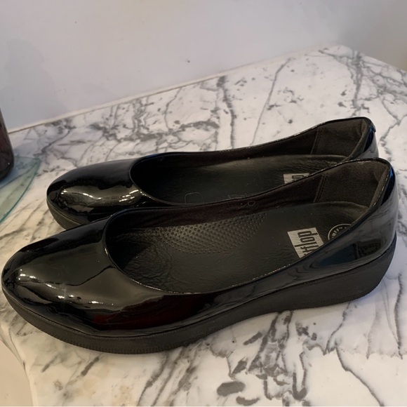 Fitflop Slip Ons 8.5 - Picture 4 of 11